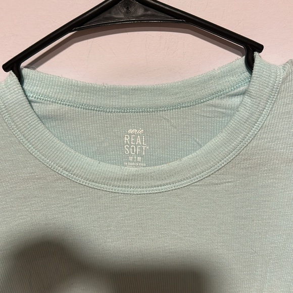 Aerie long sleeve. - Picture 4 of 5